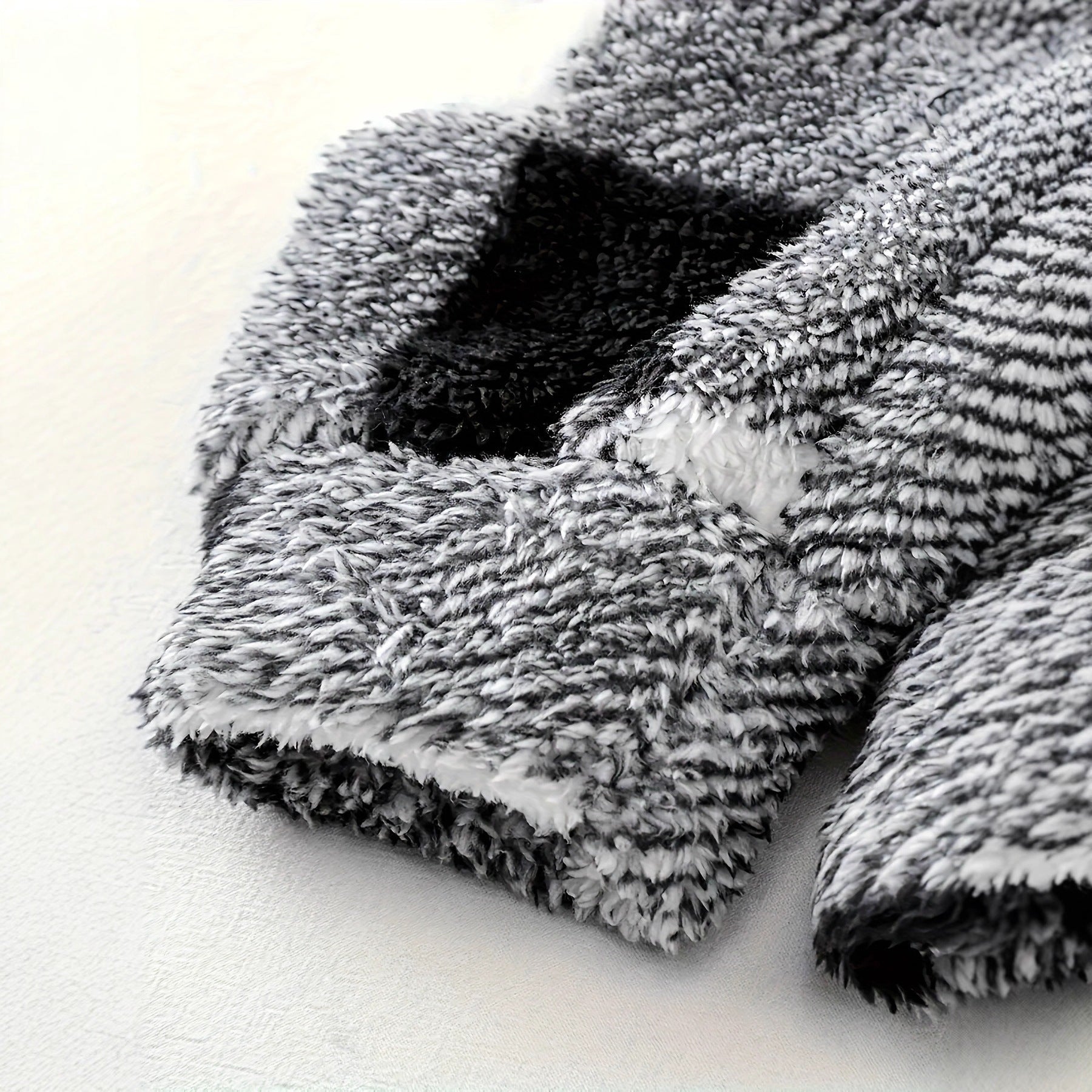 Men's Plaid Fluffy Pullover